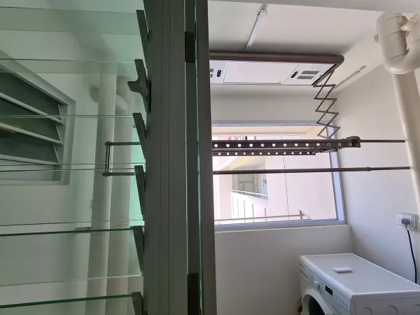 Review of Varlux: Cheap Laundry Rack System, Dry Clothes, and Automatic Height Adjustment