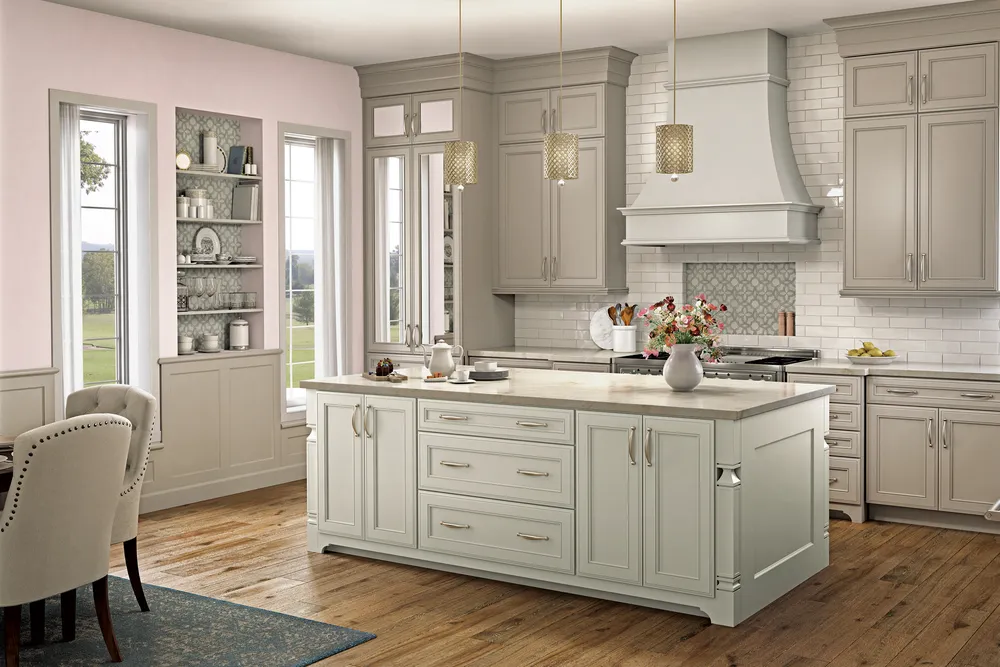 A chimney hood with top cabinets is just a horrendous mix.