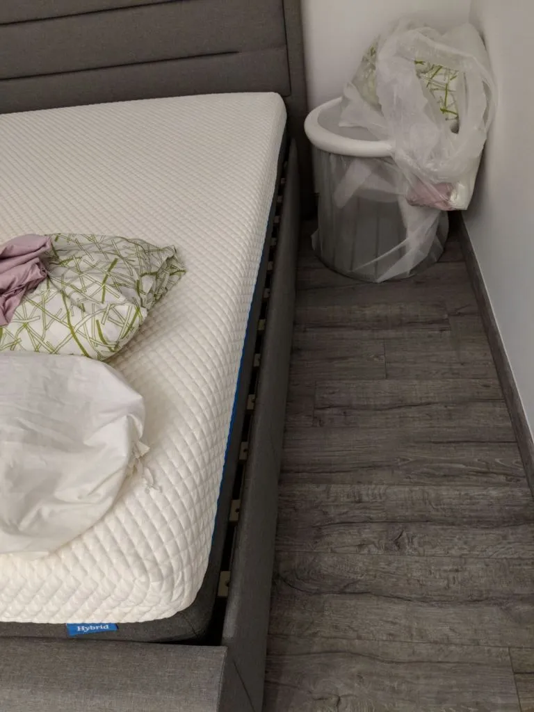We tried to make the gap at the sides smaller, but this was the smallest we could achieve. It couldn’t be covered by our bed sheet.